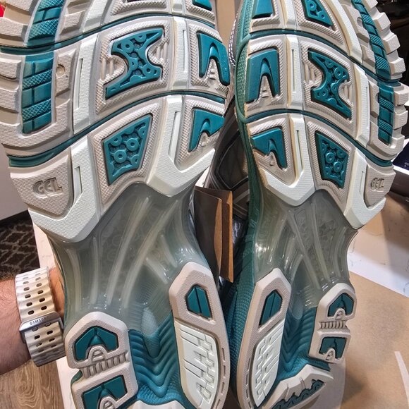 Asics Sportstyle Gel-Nimbus 10.1 Rainy Lake Running Men Shoes 1203A543-102 SZ 10 - Picture 9 of 15